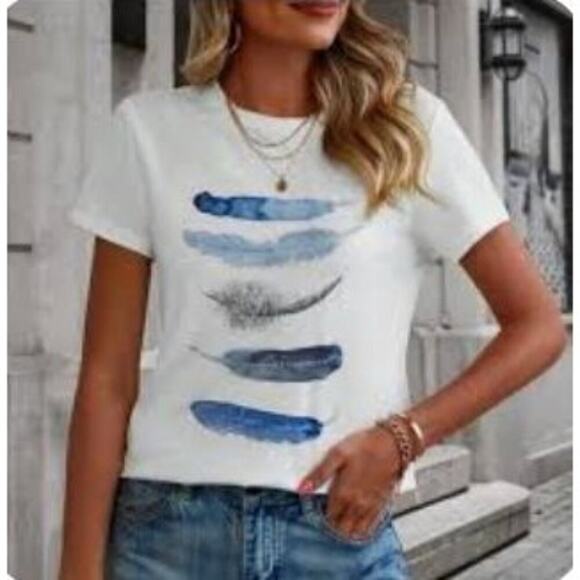 Boutique Tops - Watercolor Feather Graphic Casual T-shirt Women's Size XL Feather Print Short Sl